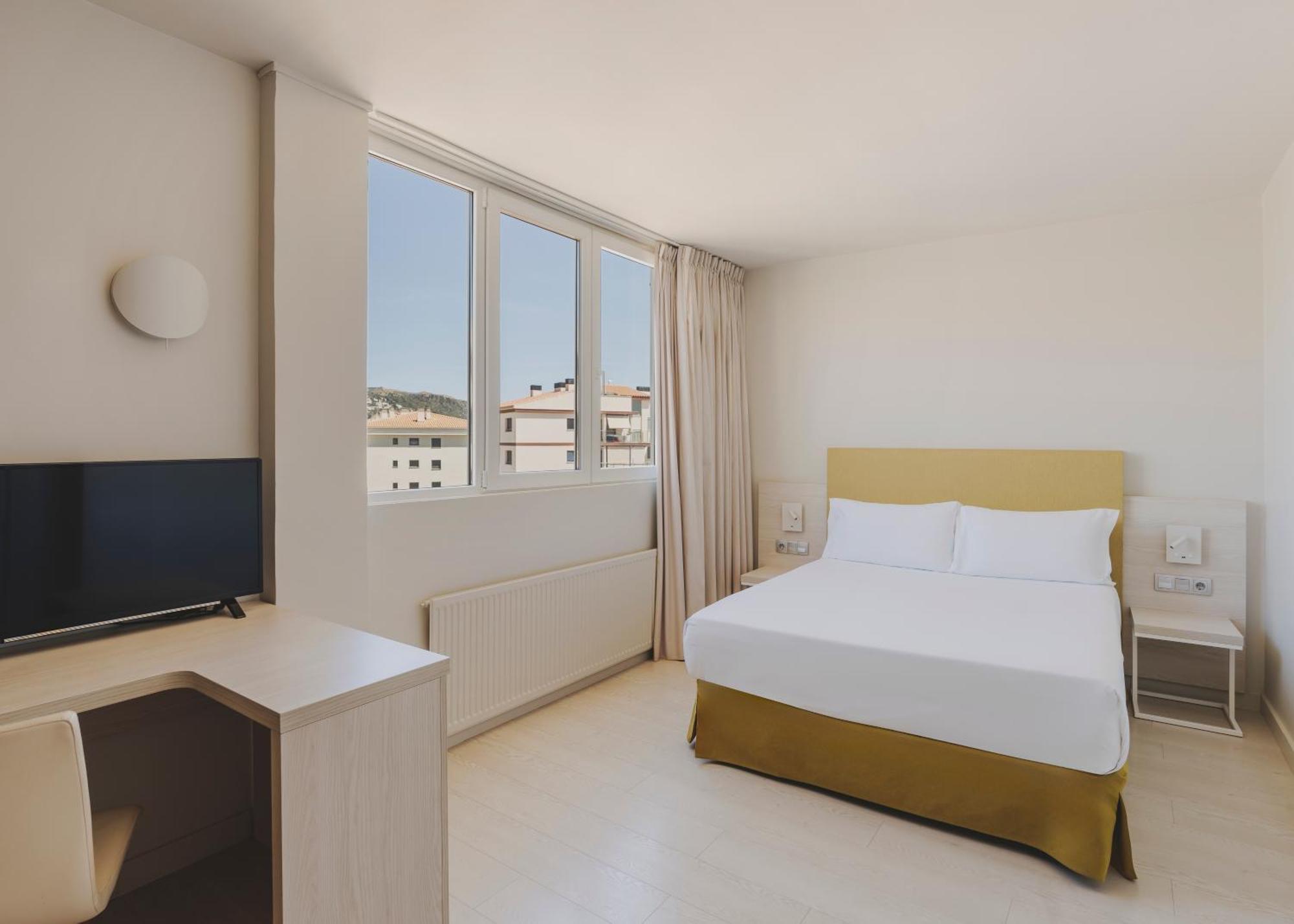 Hotel Mediterraneo Roses Quarto foto